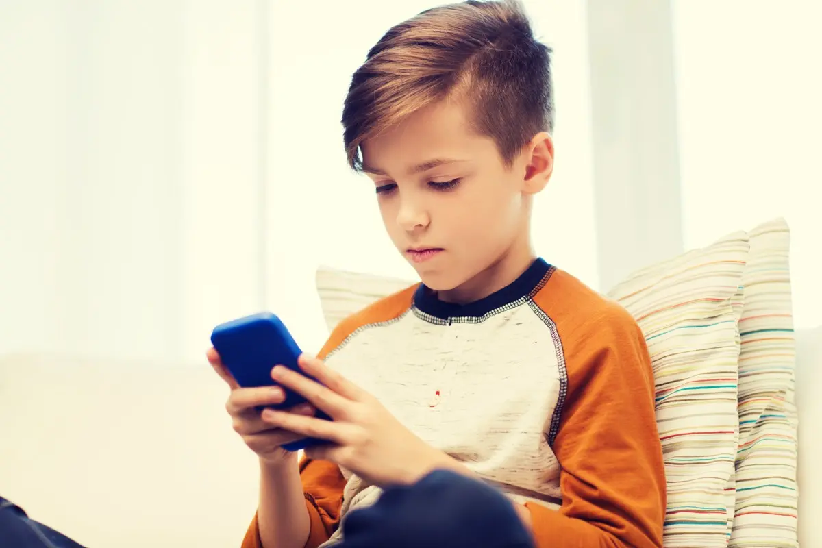 6 Tips for Managing and Reducing Children’s Mobile Phone Usage Time