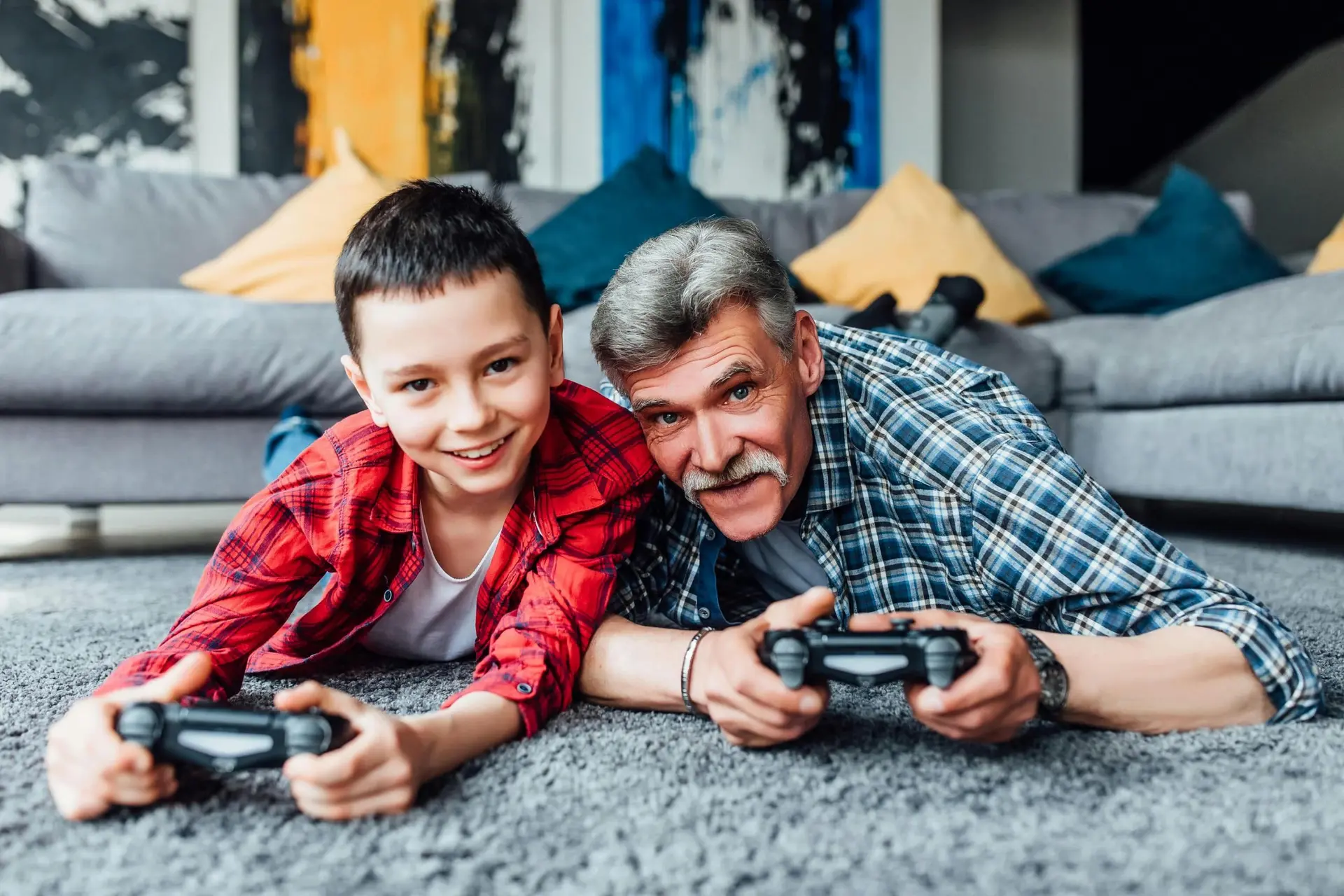 8 Tips for Raising Children Who Play Online Games